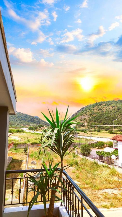Anastasiou Home In Central Crossroad Parga Bagian luar foto